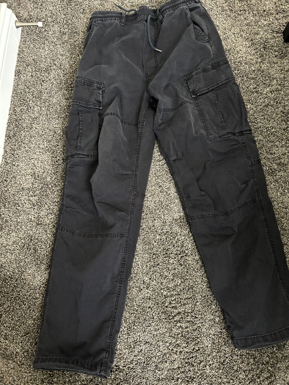American Eagle Outfitters Men's Charcoal Cargo Pants